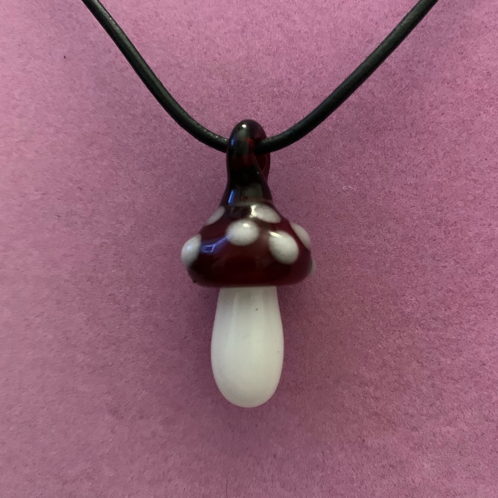 Glass mushroom bead